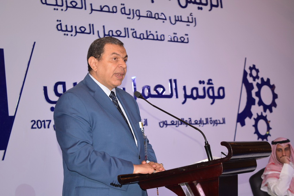 وزير القوى العامله 