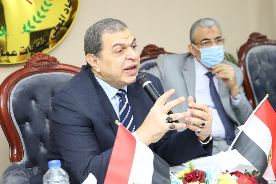 وزير القوى العامله 